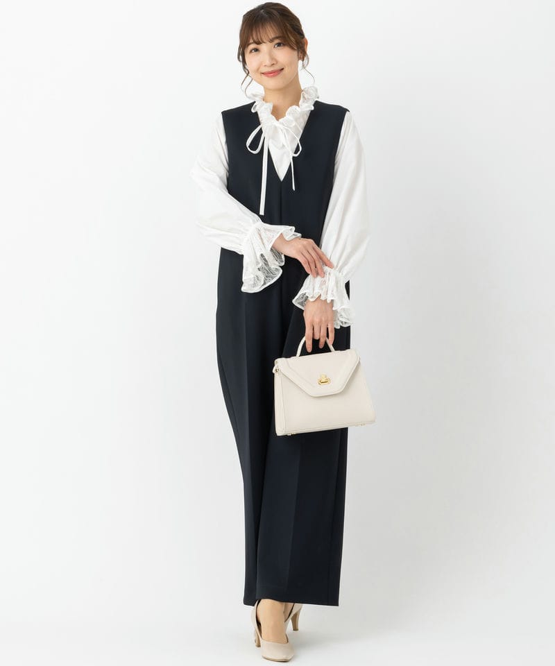 united arrows今期　フリル付きブラックホワイトベスト、オケージョン UNITED ARROWS 【スーツ2点SET】SPONGYオールインワン&レースフリル