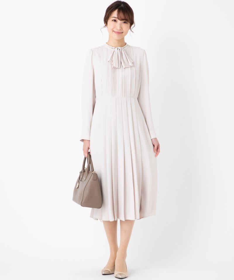 CELFORD セルフォード リボンタイ付きプリーツワンピース ベージュ系