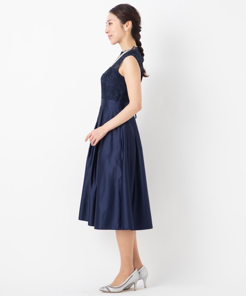 Aimer エメ リリアンテープ刺繍サテンドレス ネイビー系 | 結婚式