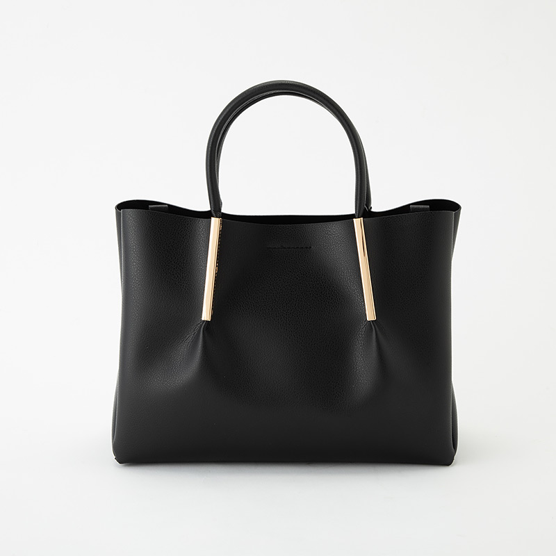 FURLA フルラ サフィアーノレザー2WAYショルダーバッグ ブラック系