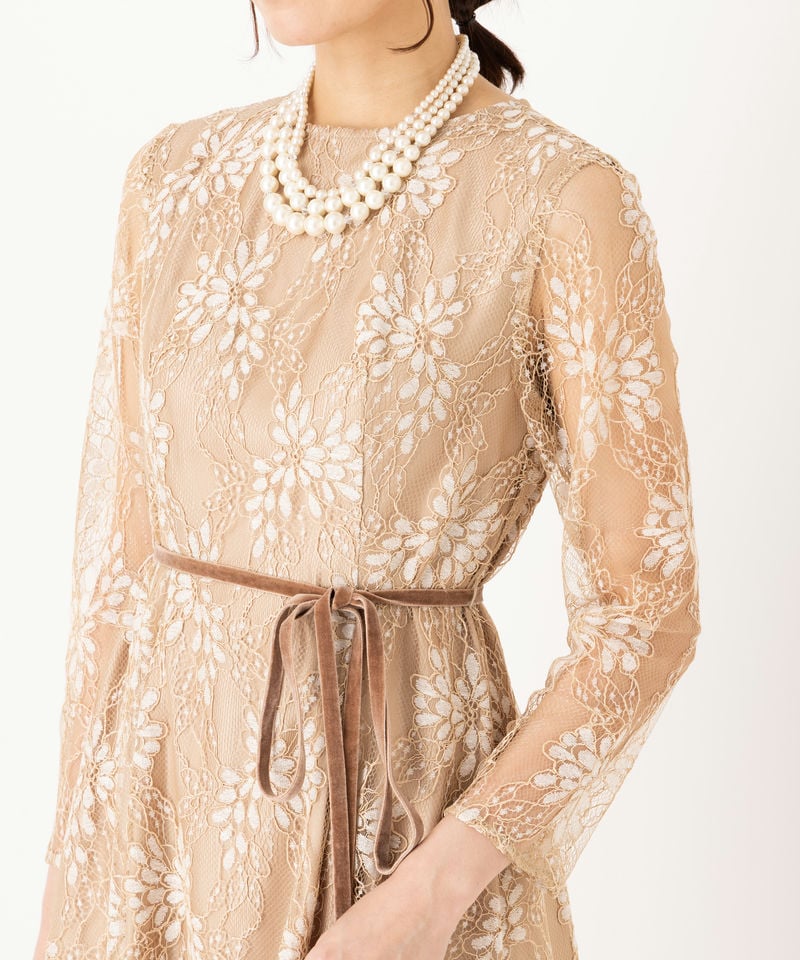 Aimer エメ ベロアリボン付きラメレースドレス ベージュ系 | 結婚式