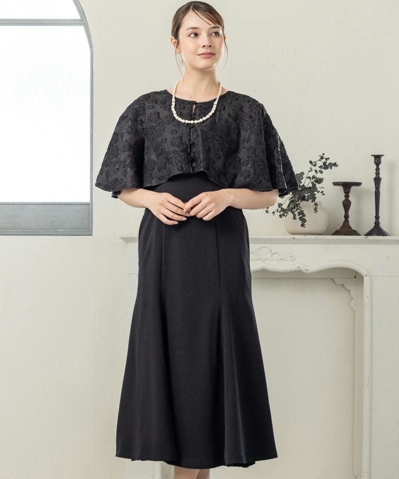 Kastane カスタネ ケープレイヤードベアドレス ブラック系 | 結婚式