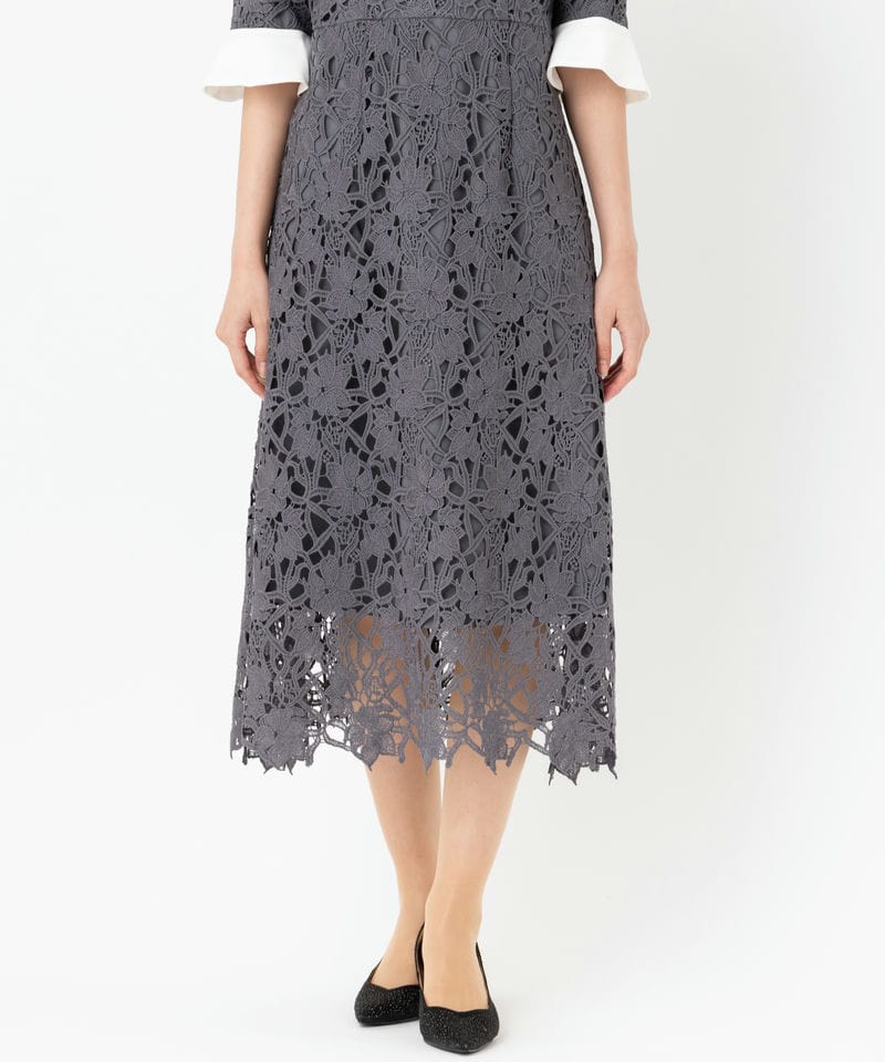 Leja レジャ 花柄レースカラース刺繍Aラインドレス グレー系 | 結婚式