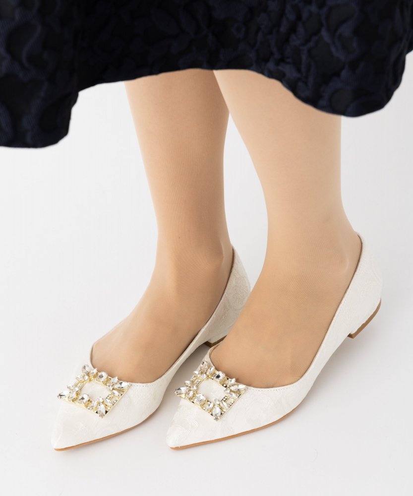 RANDA ランダ ビジューパーツフラットパンプス ホワイト系 x ベージュ