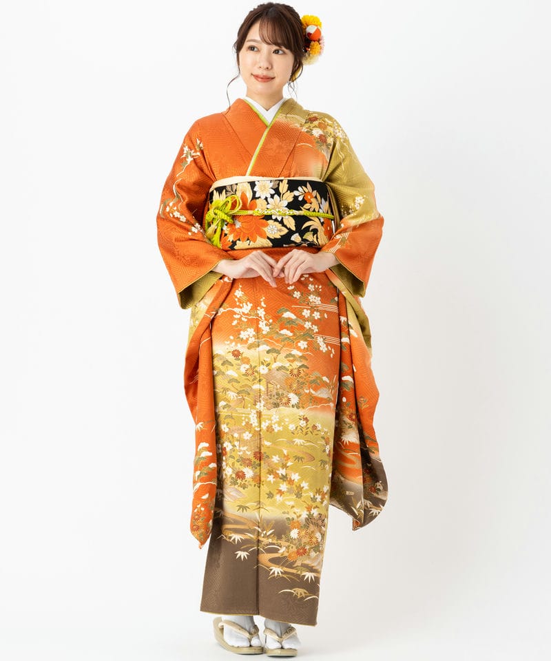 yellowです　　オレンジ色 蝶刺繍 夏着物希少　絽振袖 オレンジベージュ地蝶に雪輪柄振袖 - きもの六花（ricca） | 大阪市北