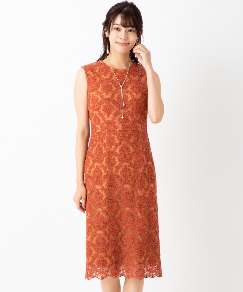 GRACE CONTINENTAL グレースコンチネンタル オーナメント刺繍タイト