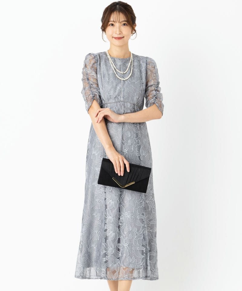 チュールエンブロイダリーレースパイピングドレス」に該当するの