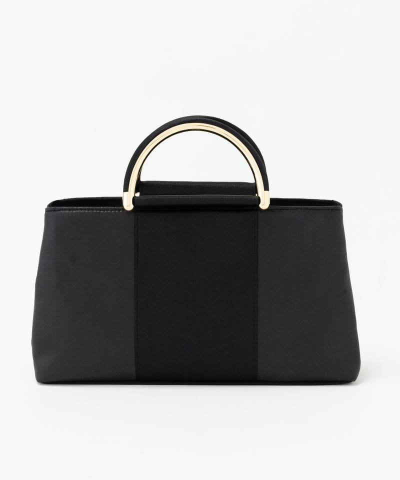美品☆フルラ　サフィアーノレザーショルダーバッグ FURLA フルラ サフィアーノレザー2WAYショルダーバッグ ブラック系