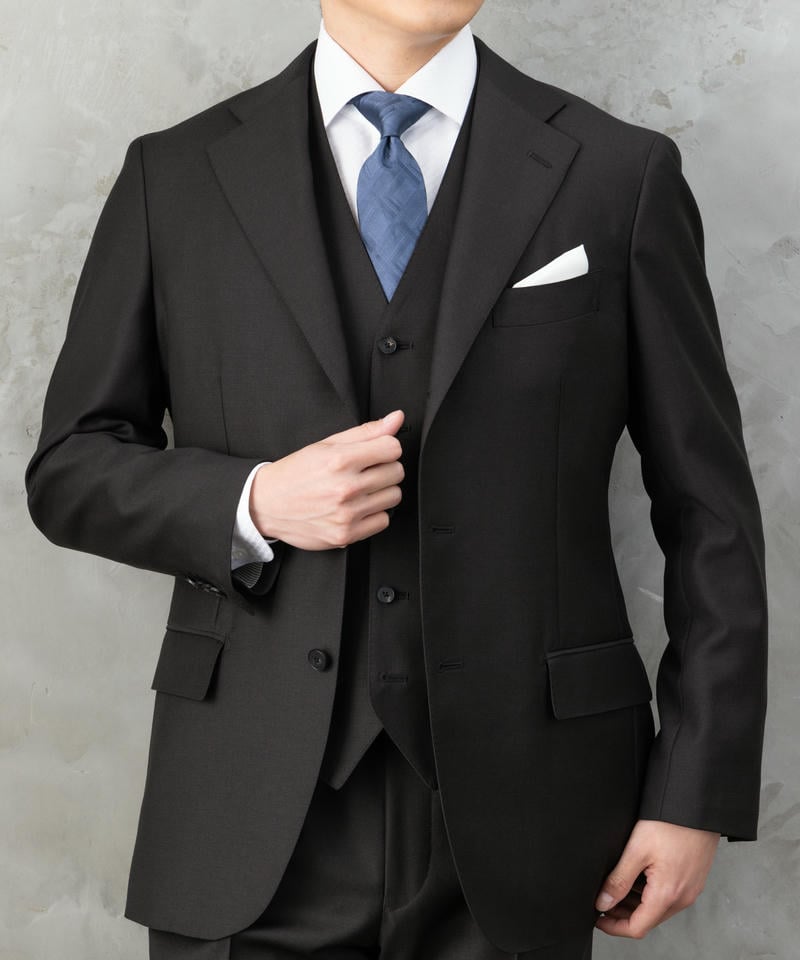SUIT SQUARE スーツスクエア 尾州・段返り3つボタンスリーピーススーツ